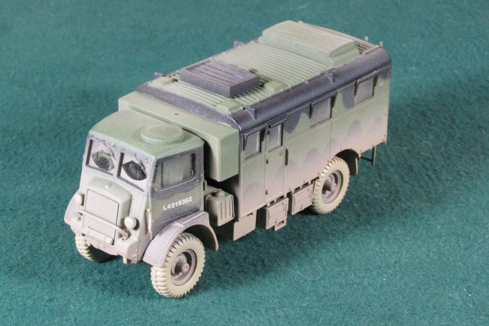 CORGI CLASSICS "PUSH THRU HOLLAND & GERMANY BEDFORD QLR WIRELESS" 1:50 LE C60306 - Image 2 of 4