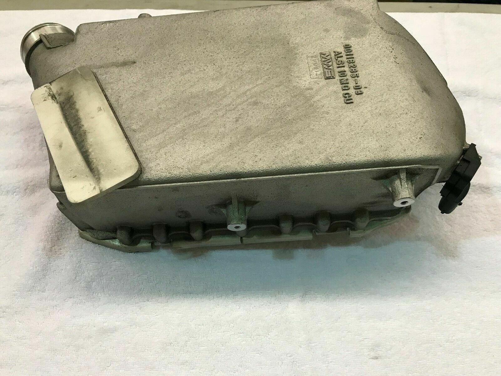 MCLAREN MP4-12C DRIVER LEFT SIDE WATER INTERCOOLER OEM 11F1071CP