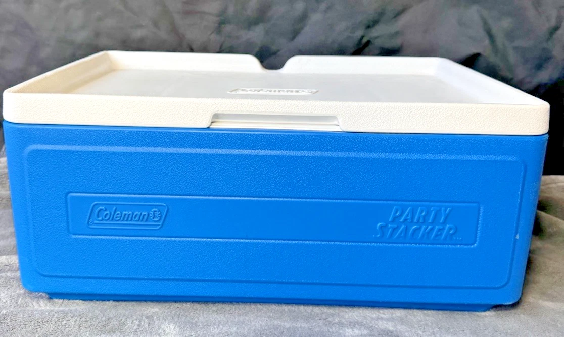 Coleman Party Stacker 24 Can Cooler Stackable Ice Chest Model 6225 Blue