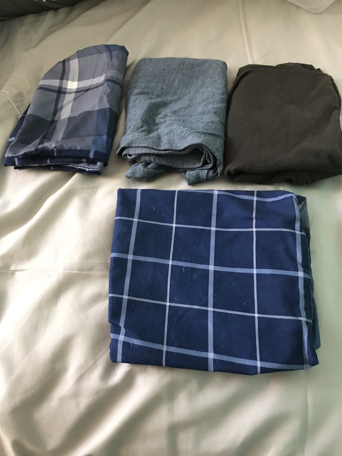 Lot Of 16 Items Size Queen Uniqlo Bed Sheets Blanket Nicole Miller