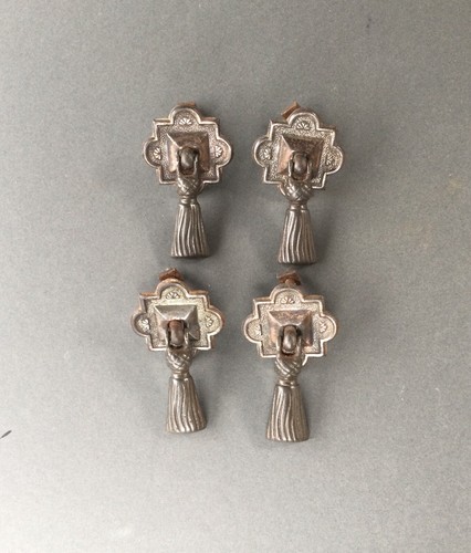 Antique Metal Cupboard Pull Handles X4 Reclaimed Salvaged - Picture 2 of 12