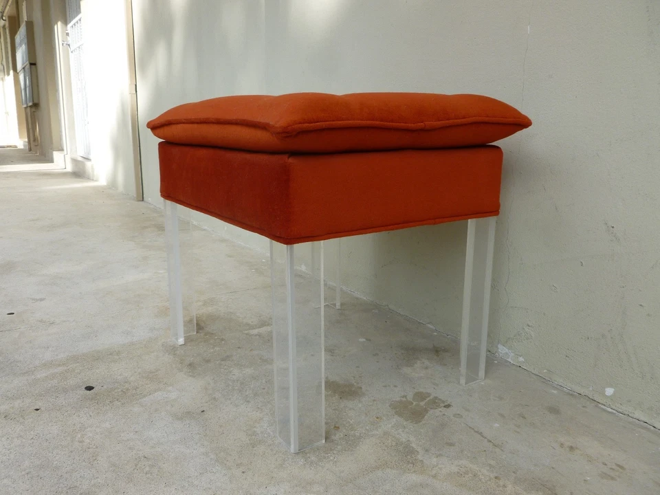BANCO FAB NARANJA QUEMADO AÑOS 70 CON PATAS LUCITE Foto 3 de 4