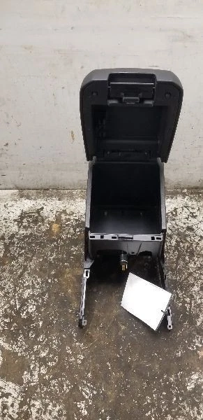 Consola piso delantero sin cargador inalámbrico compatible con 16-18 TACOMA negro FD15 Foto 4 de 4