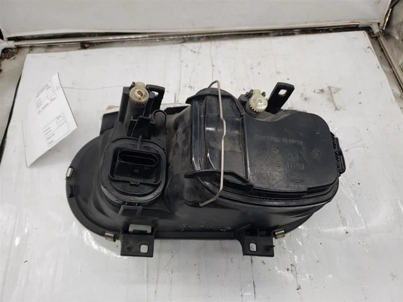 Passenger Headlight With Fog Lamps Chrome Background Fits 02-05 GOLF 370147 - Image 2 of 3