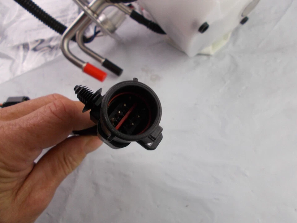 Conjunto de módulo de bomba de combustible - GAS, DOHC CARQUEST M2510444 se adapta; Ford Taurus 1998 Foto 4 de 4