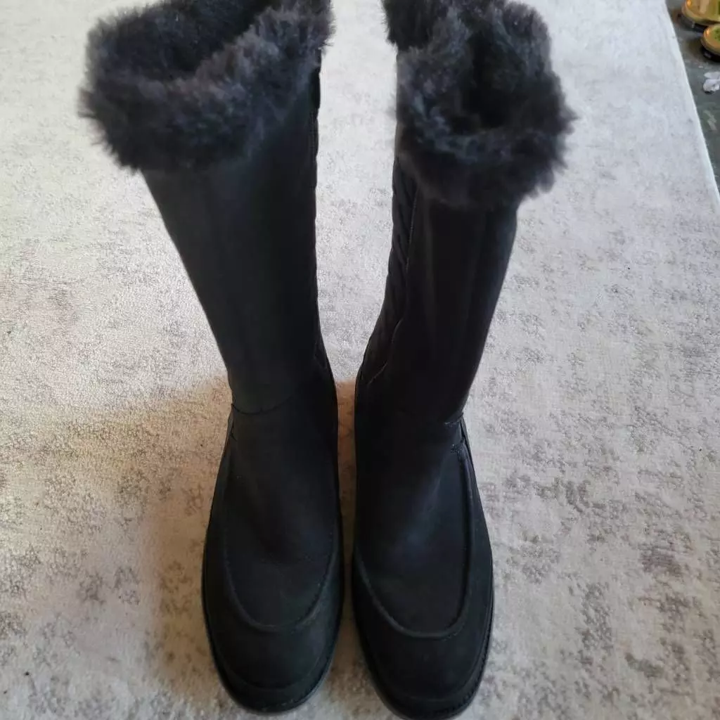 Merrell female boots new arrivals