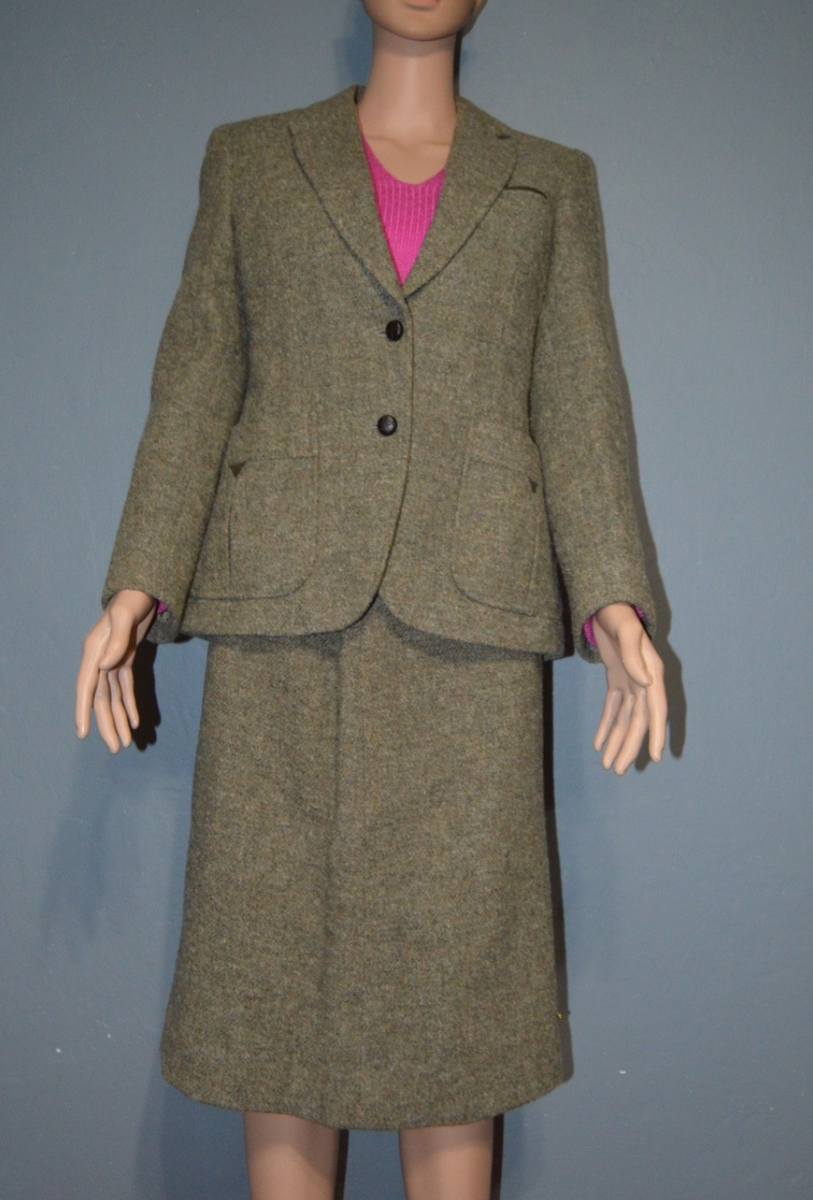 Burberrys' Vintage Women's Sz S/M Gray Brown 100% Wool Suit Jacket