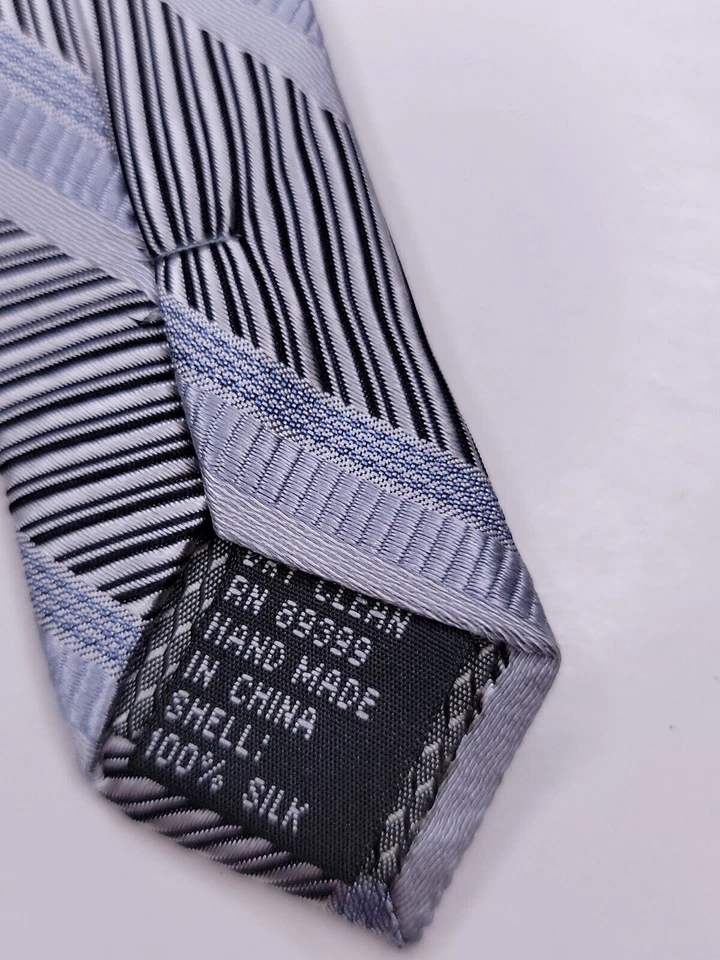 Corbata formal Paul Dione para hombre 57"Lx4"W plateada/gris Foto 4 de 4
