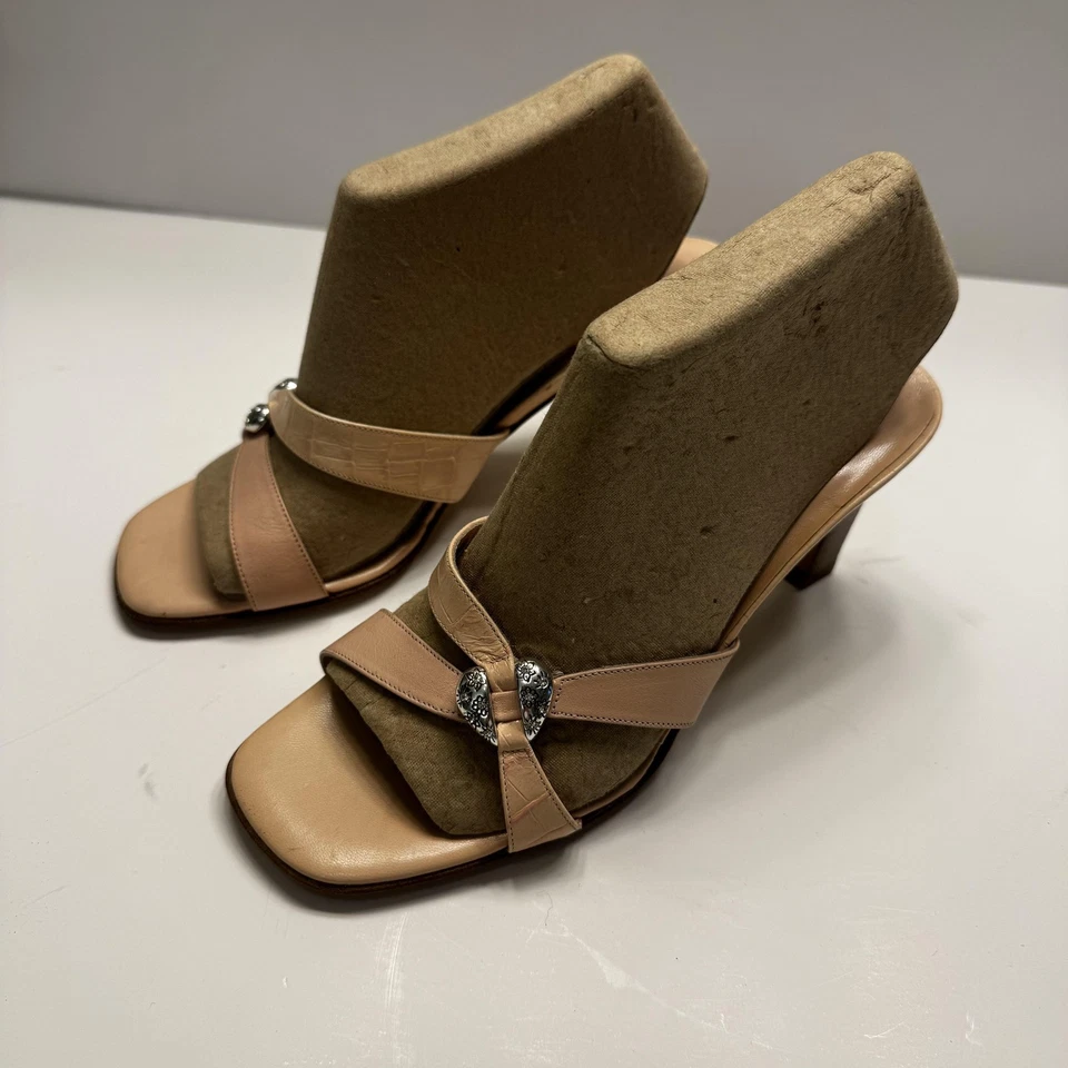 Sandálias femininas Brighton Heels tamanho 6M bege couro Roxan Itália Mules - Imagem 3 de 4