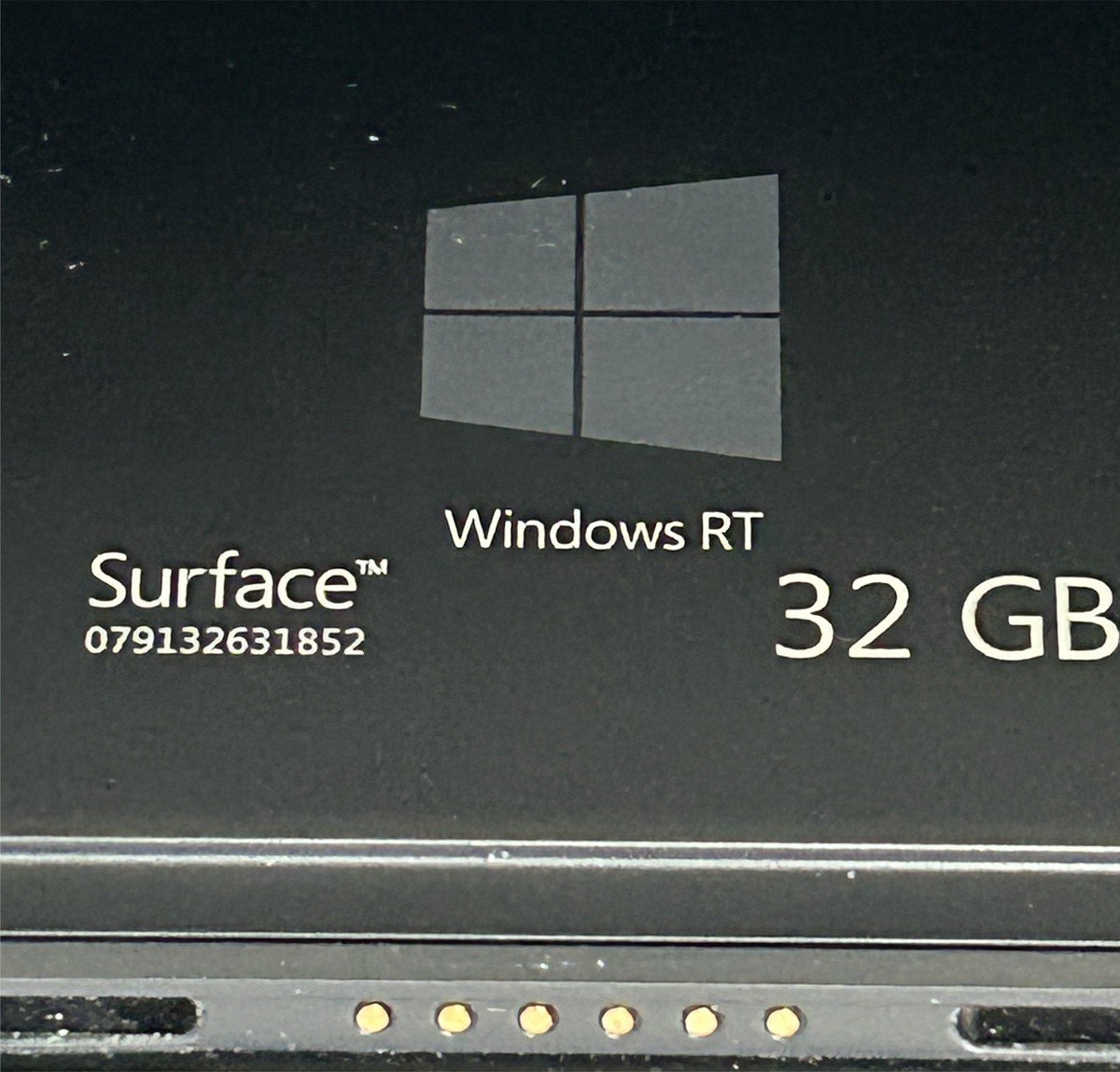 Microsoft Surface 1516 Windows RT 1.3GHz 2GB RAM 32GB Tablet (see