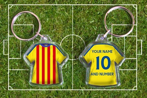 BARCELONA football shirt PERSONALISED KEYRING your own name & number Catalonia - Picture 9 of 17