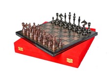 Set di pezzi e scacchiera in metallo della serie sovietica russa realizzati...