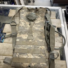 US Army DIGI HYDRATION SYSTEM CARRIER & BLADDER HOSE PACK 8465-01-524-8362 3L