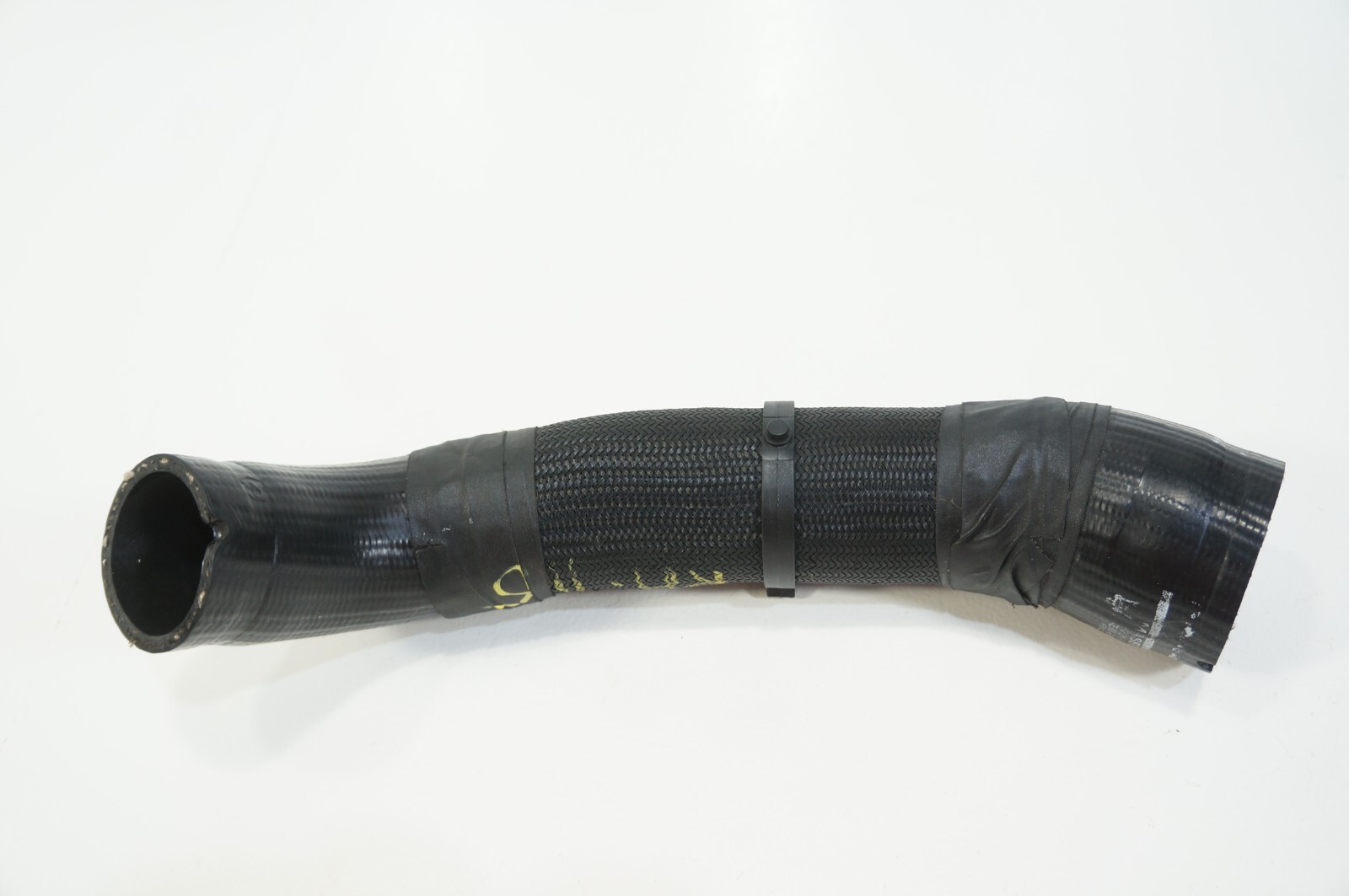 2014-2017 maserati ghibli 3.0l v6 passenger side air intake duct hose pipe