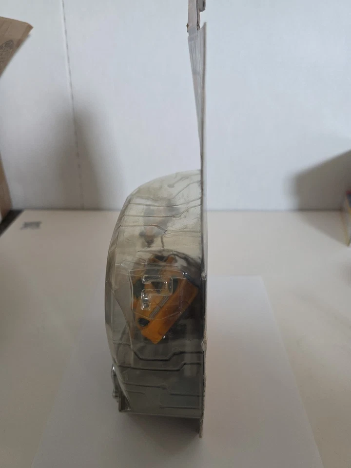 Transformers Universe Classics G1 Reveal The Shield Bumblebee Generations  - Image 4 of 4