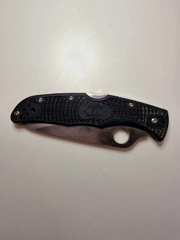 Cuchillo Plegable Spyderco - Hoja Dentada Larga - Seki City Japón (Raro) Foto 2 de 4