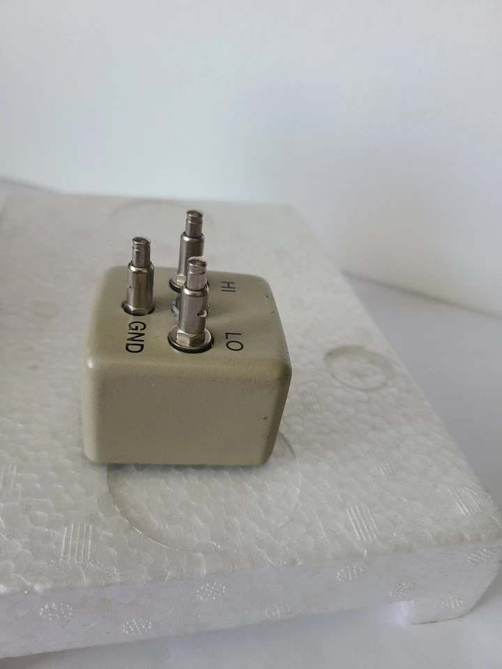 Adaptador de puerto de prueba Boonton 72-5C. (estilo clips) para medidores de capacitancia Foto 3 de 4