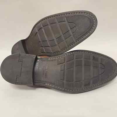 Cole Haan Men display picture 1