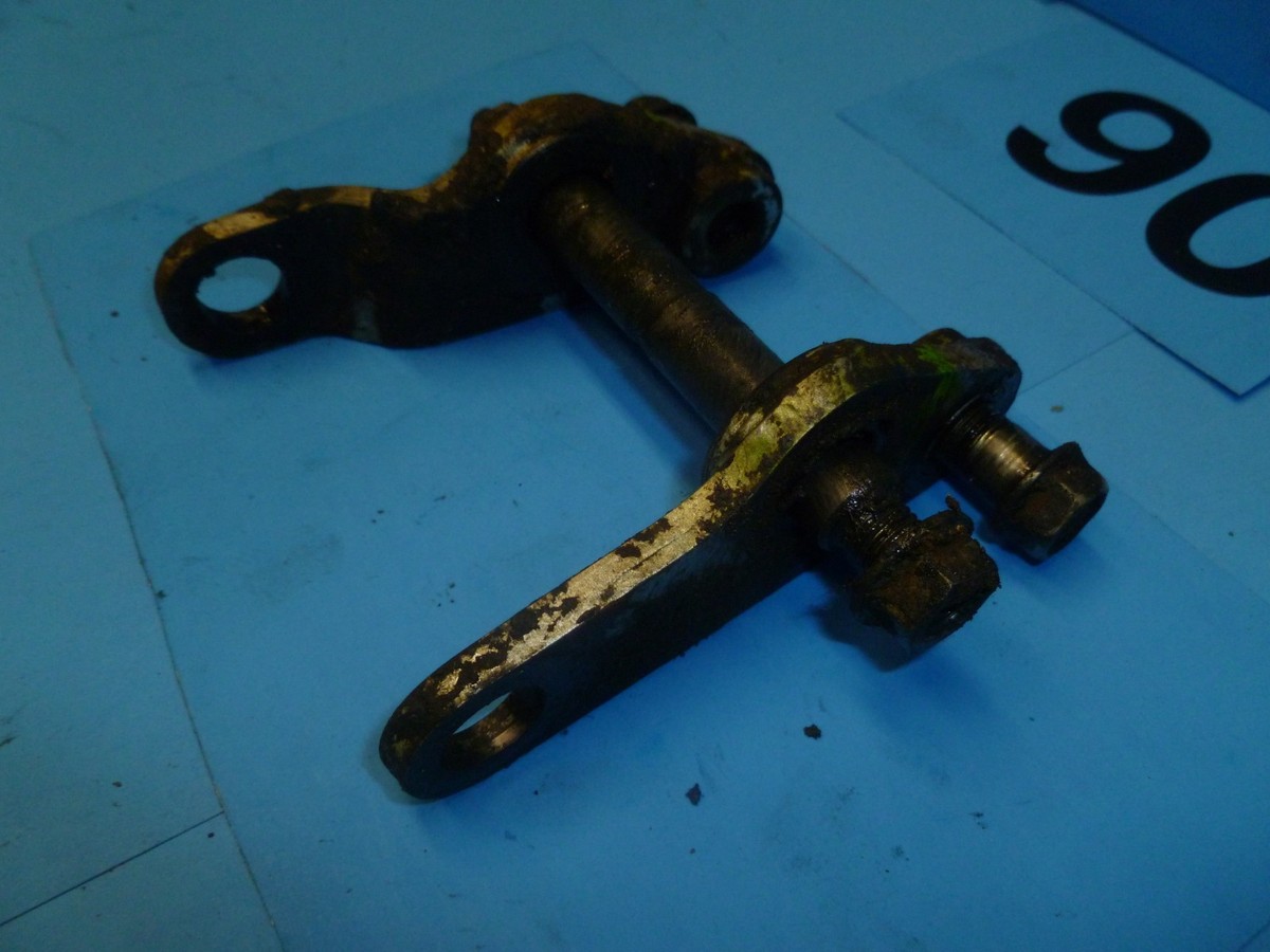 ◯こまつ Kawasaki 1988 KX125/KX250/KX500 Shock Brackets/Mounts #32037-1461