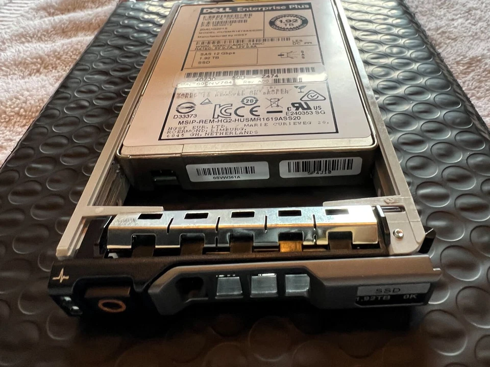 HGST 0B32212 Dell 000NV764 Enterprise Plus 1.92TB SAS 12G SSD MLC 2TB - Image 2 of 2