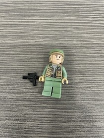 LEGO Endor Rebel Commando STAR WARS MINIFIGURE W/ Weapon From Set 9489 10236