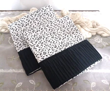 SKR - MUSIC THEMED PILLOWCASES-SET/2 BLACK/WHITE MUSIC NOTES - (BLACK) NEW