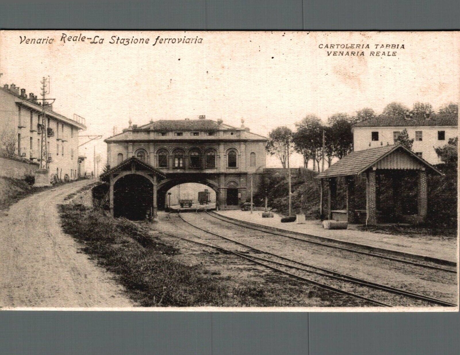 Foto 1 di 2