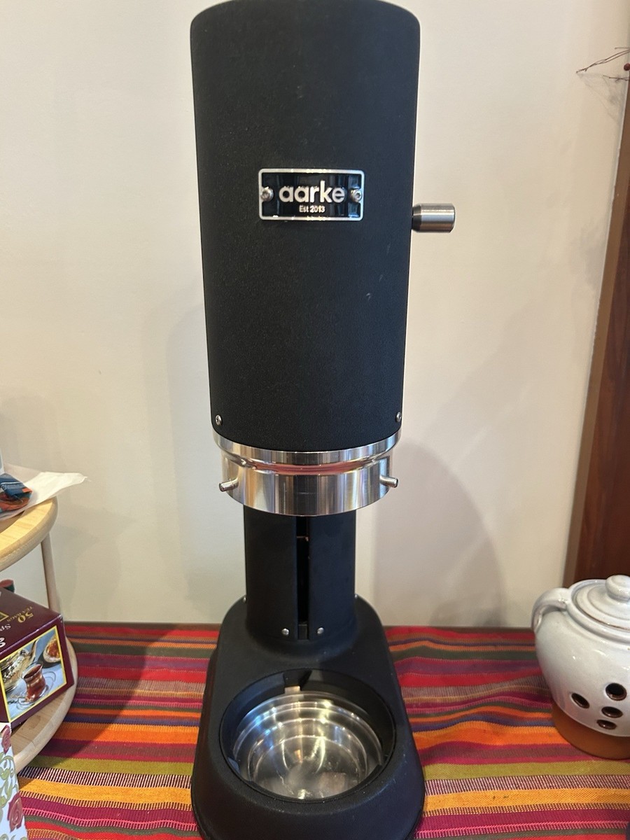 Aarke Carbonator Pro Matte Black with Glass Bottle