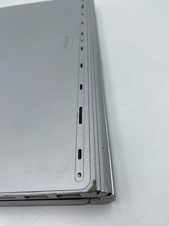 Microsoft Surface Book 1703 I76600U 2.6GHz 256GB SSD 8GB DDR4 Silver C