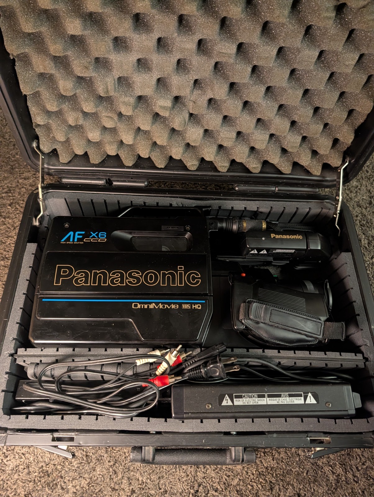 Panasonic omnimovie PV-400D camcorder–1988 mint condition – 80S time capsulecameras and film, accessories