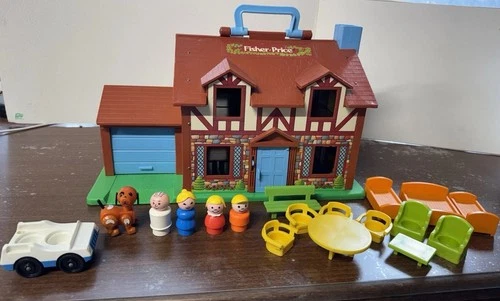 VINTAGE #952Fisher Price Little People   House, Furniture, People, Car, Dog