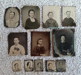 Lot Of 12 : Civil War Era Tintypes 1/9th Plate and GEM Imagery Beautiful Women.