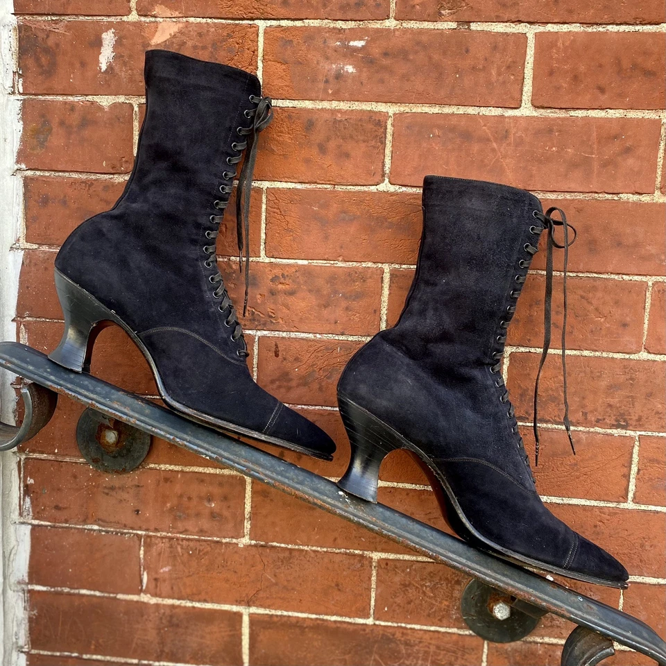 Botas de abuela antiguas victorianas vintage de cuero gamuza negro con cordones talla 9 Foto 2 de 4