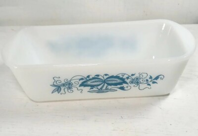 Glass Bake Blue Onion 1.5qt Loaf Bread Bakeing Dish