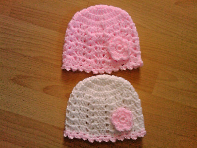 Handgefertigte handgehäkelte Baby Mädchen Picot Mütze/Motorhaube Acryl verschiedene Größen/Farben.