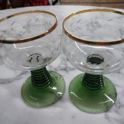 2 Schott Zwiesel German Green Beehive Roemer Cordial Glass Etch Grape Leaf 4.25''