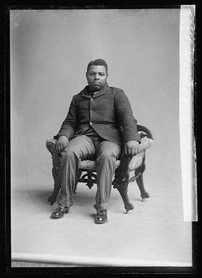 Photo:Unidentified Amputee J.E. Hanger Artificial Limbs Portrait 1900s