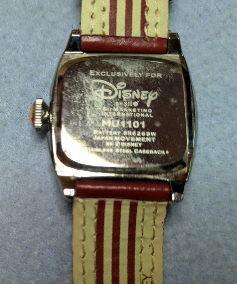 Vintage Repop Walt Disney MICKEY MOUSE EST. 1928 WATCH  display picture 1