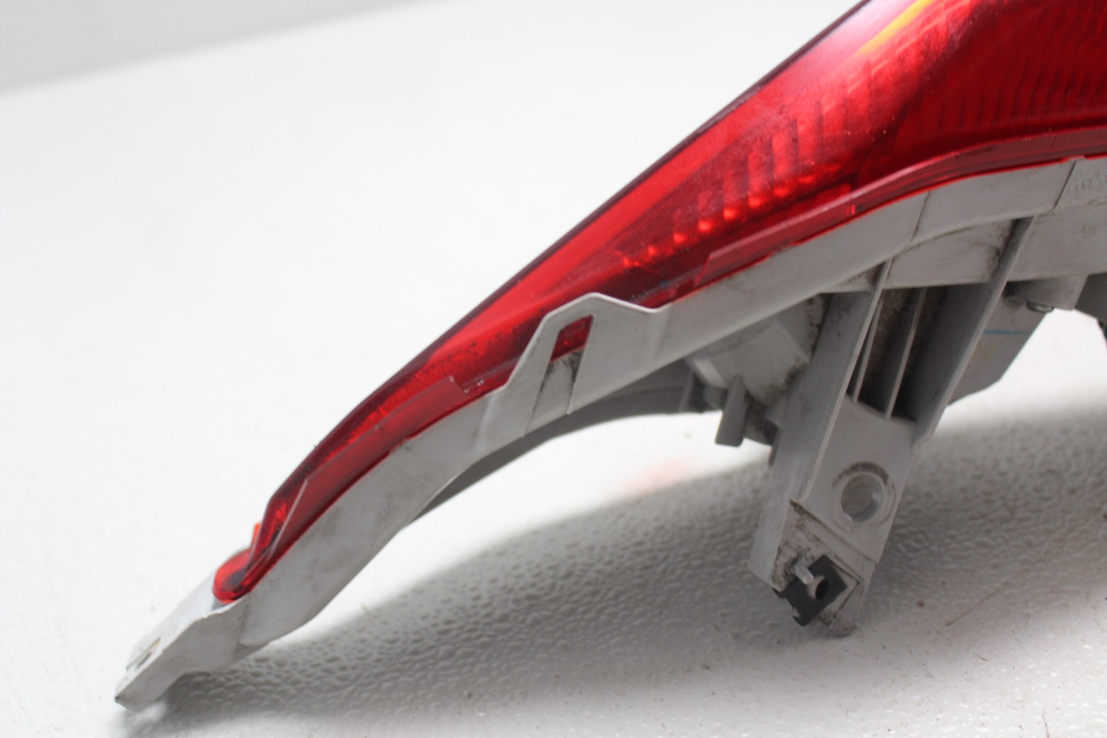 2018-2020 YAMAHA XMAX CZD300 RIGHT REAR TAIL TAILLIGHT BACK BRAKE LIGHT