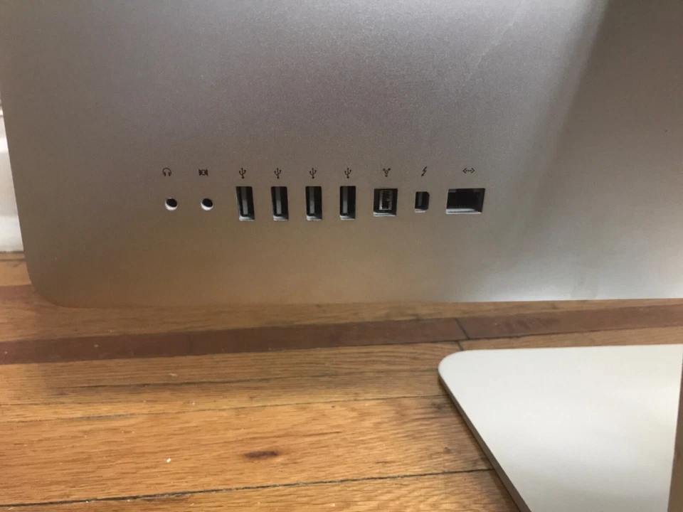 Apple iMac 21.5" Mid-2011 i5-2400S 2.5GHz 12 GB  500 GB A1311 Read Description - Image 4 of 4