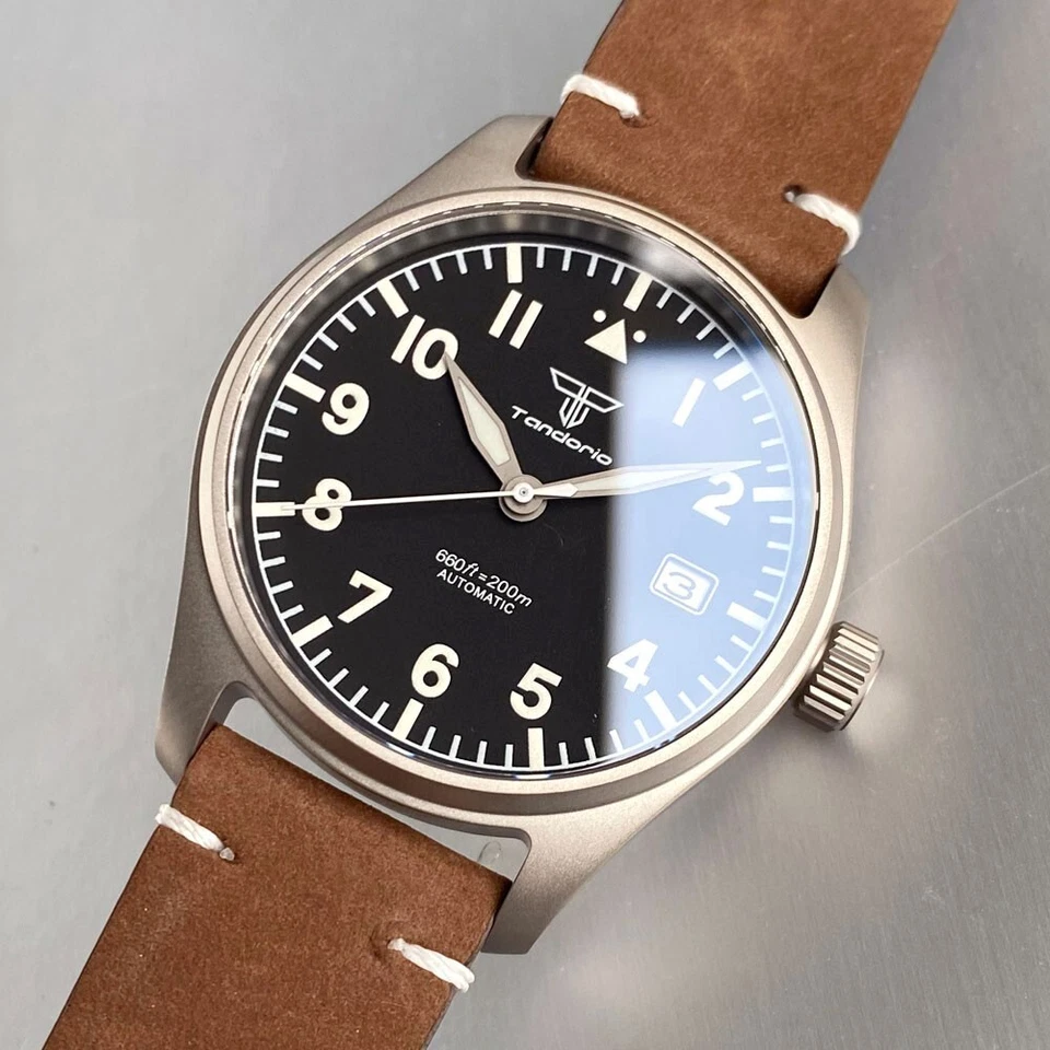 Relojes con movimiento automático NH35 de cristal de zafiro piloto de titanio de 39 mm para hombre Foto 3 de 4