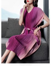 Gradient Color Dress Women's Large Size Knee Length V-neck Belted Pleated Dress