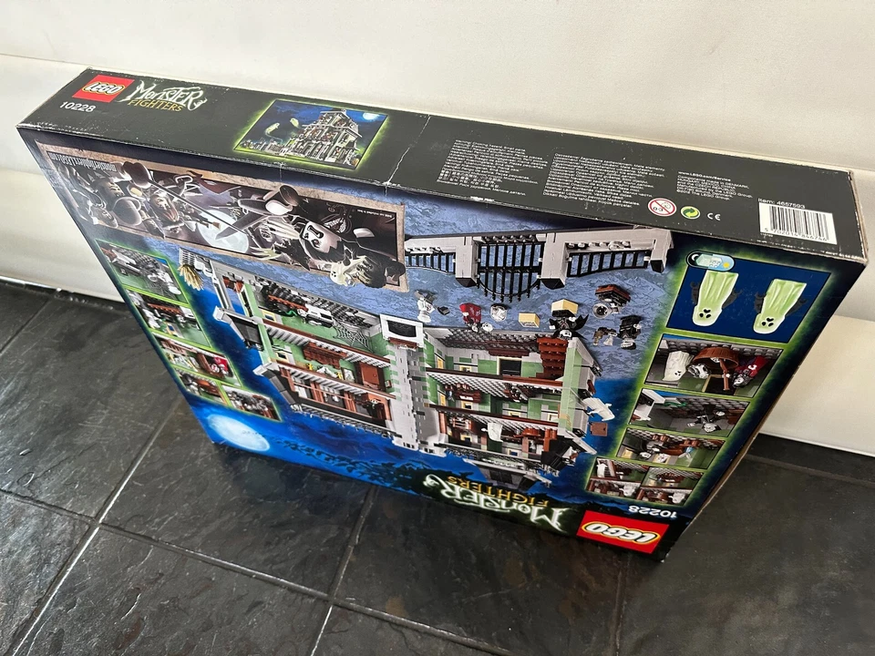 LEGO Monster Fighters: Haunted House [10228] *RETIRED & RARE* NEW & SEALED - image 4 of 4