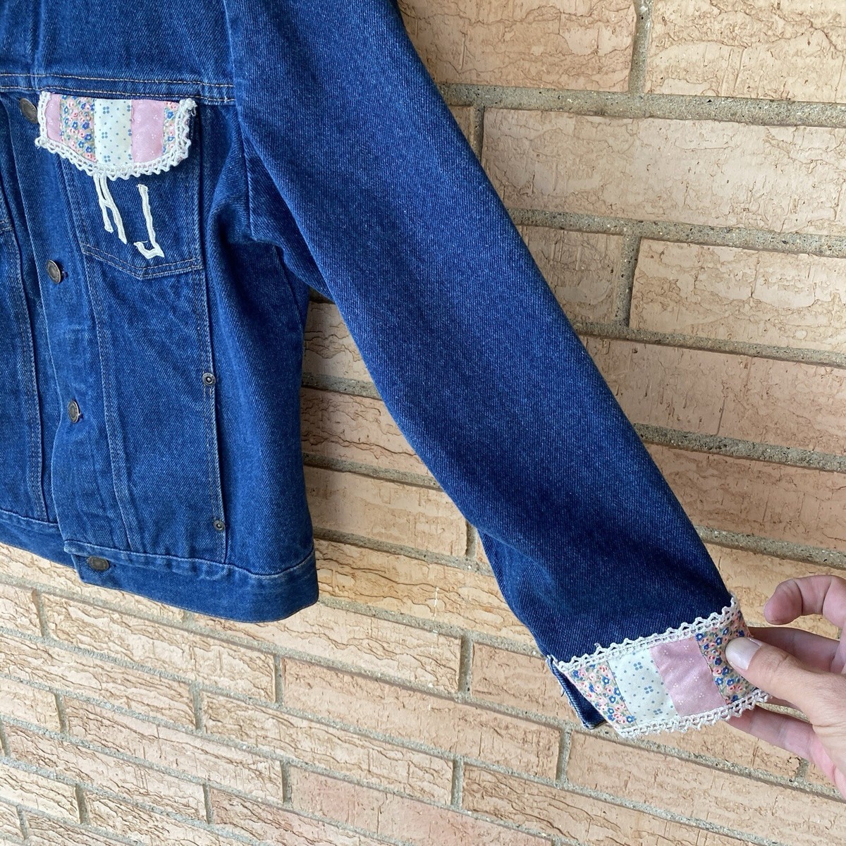 ジャケット・アウター 70's WRANGLER PATCHWORK DENIM JACKET Vintage 70s Wrangler Denim Jacket Straub Beer Patch Medium