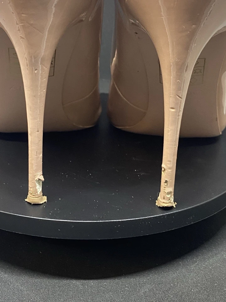 ALDO Mujer Beige Nude Patente Punta Tacones Usados Talla 10 Medianos 4 pulgadas Foto 4 de 4