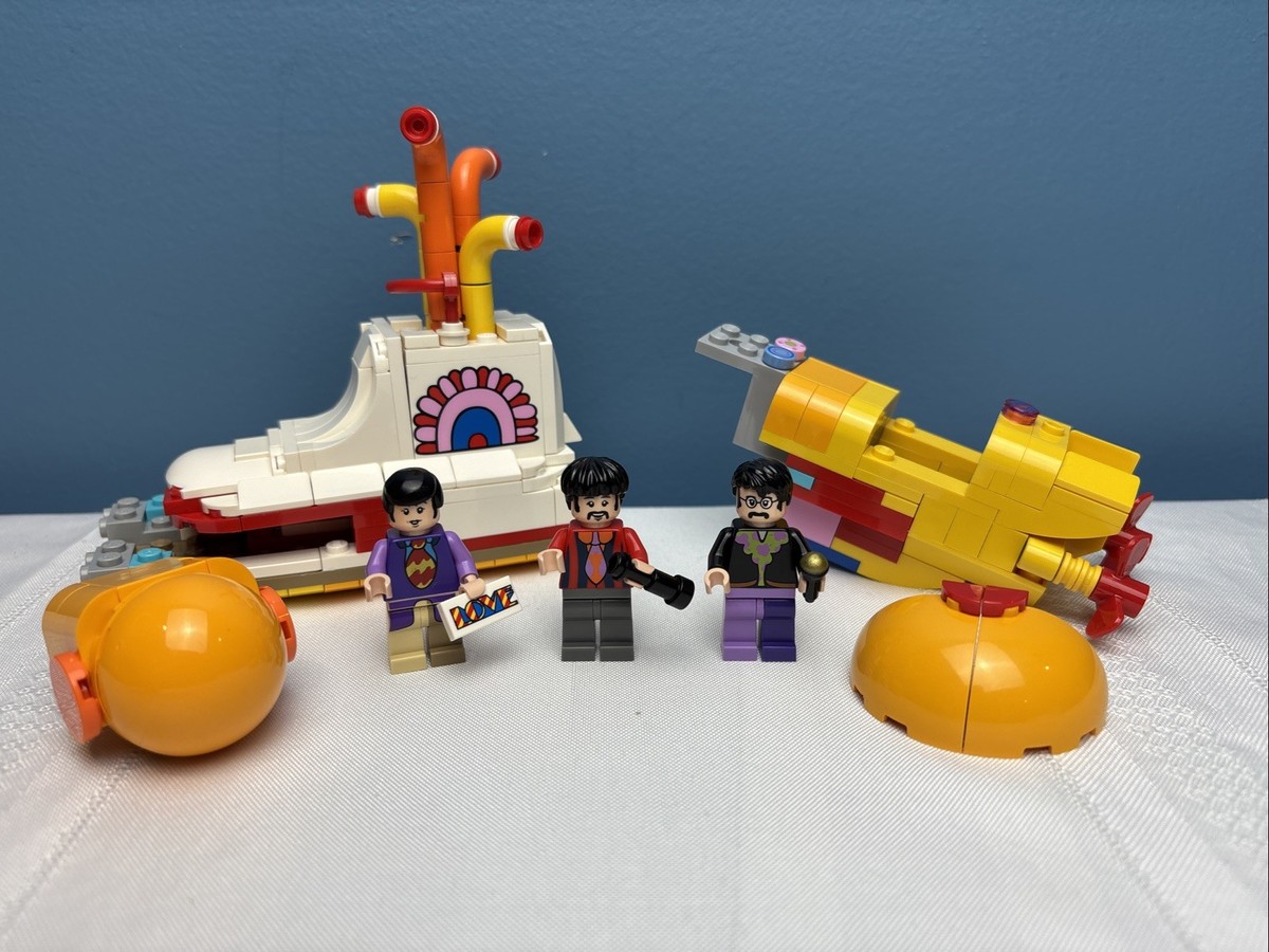 Lego Minifigures The Beatles Yellow Submarine 21306 LOT