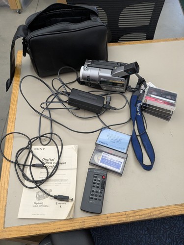 Sony DCR-TR7000 Digital8 Hi8 8mm Video8 Camcorder NightShot TESTED !Charity!