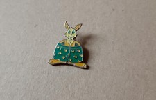 pin's mode vêtements / Caleçon Coup De Coeur (lapin époxy base argentée)