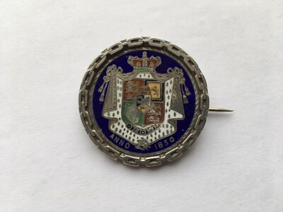1830 GEORGE III SILBER & HANDEMAILLIERTE HALBKRONE MÜNZE MIT SEILRAND BROSCHE