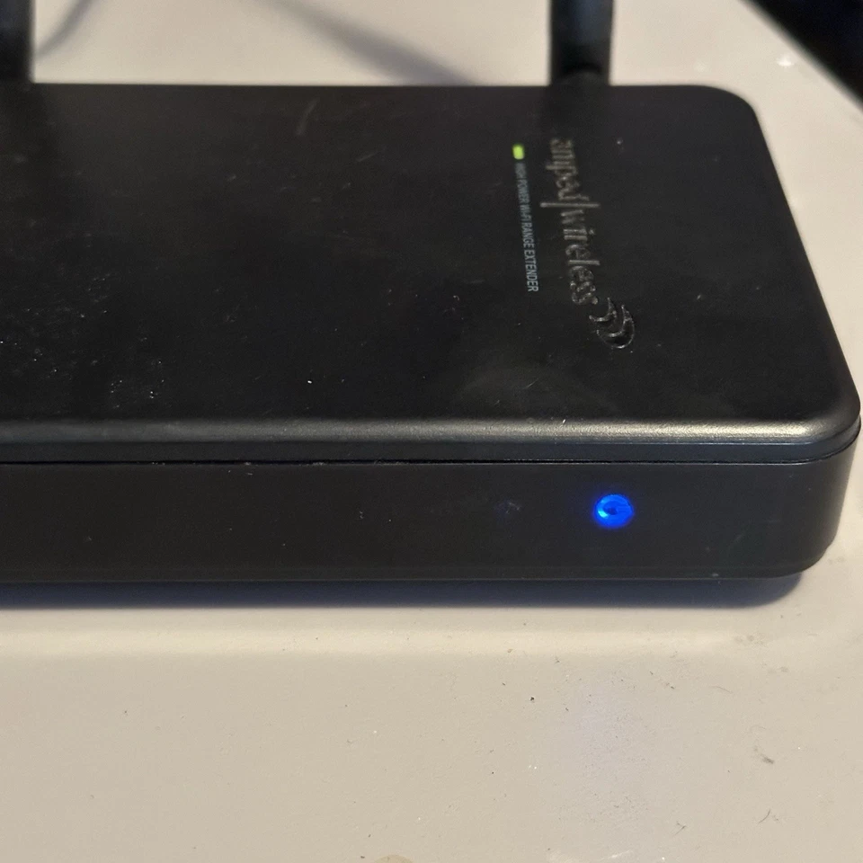 Amped Wireless SR10000 600mw High Power Wireless-N Range Extender Repeater - Image 2 of 4